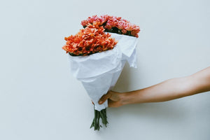 Sorprende a tu pareja con regalos y flores a domicilio